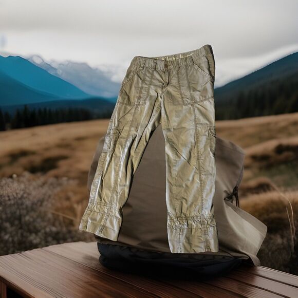 Calvin Klein‎ Women's Cropped Cargo Shorts Size 8 - Picture 2 of 6